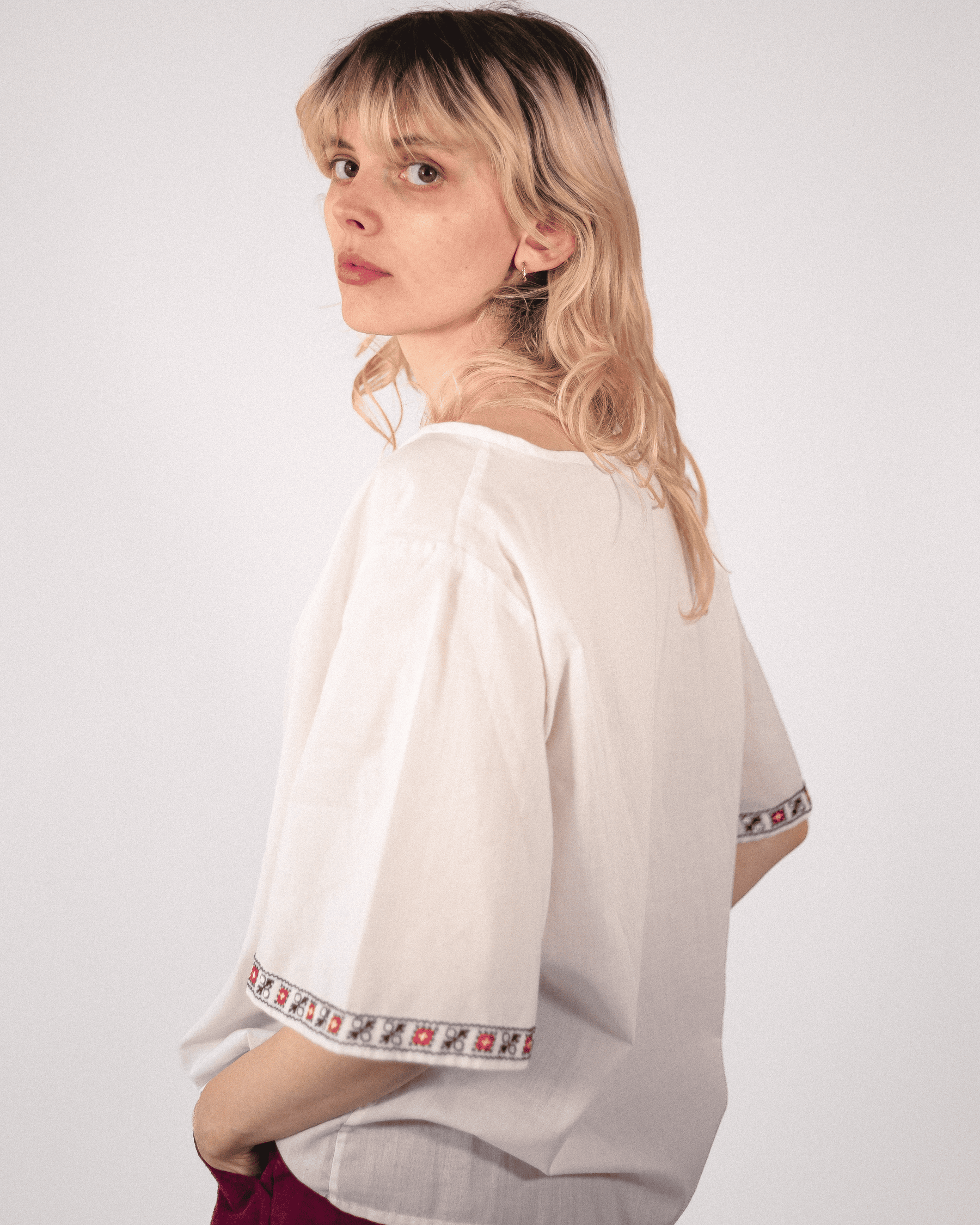 Blouse brodée