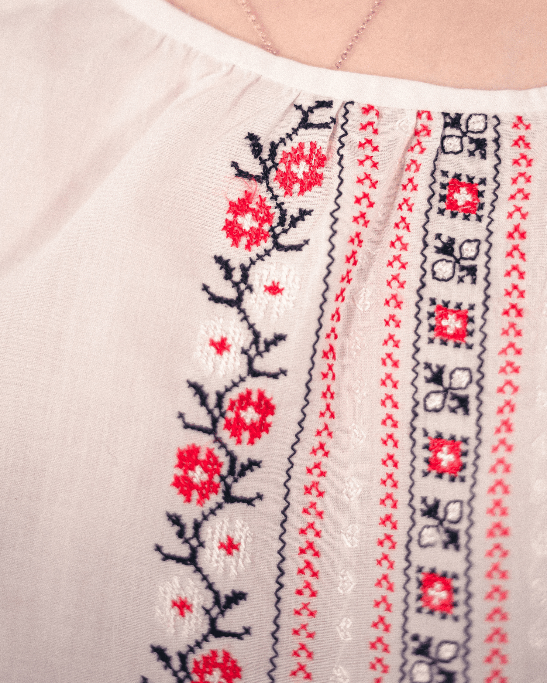 Blouse brodée