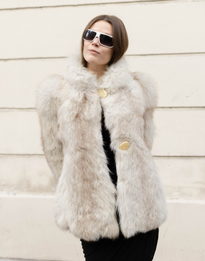 Manteau court en fourrure