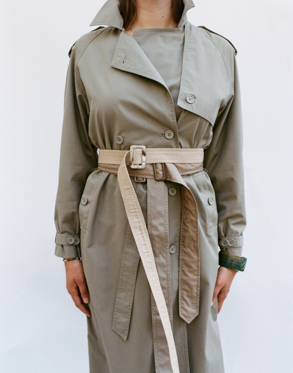 Trench-coat kaki