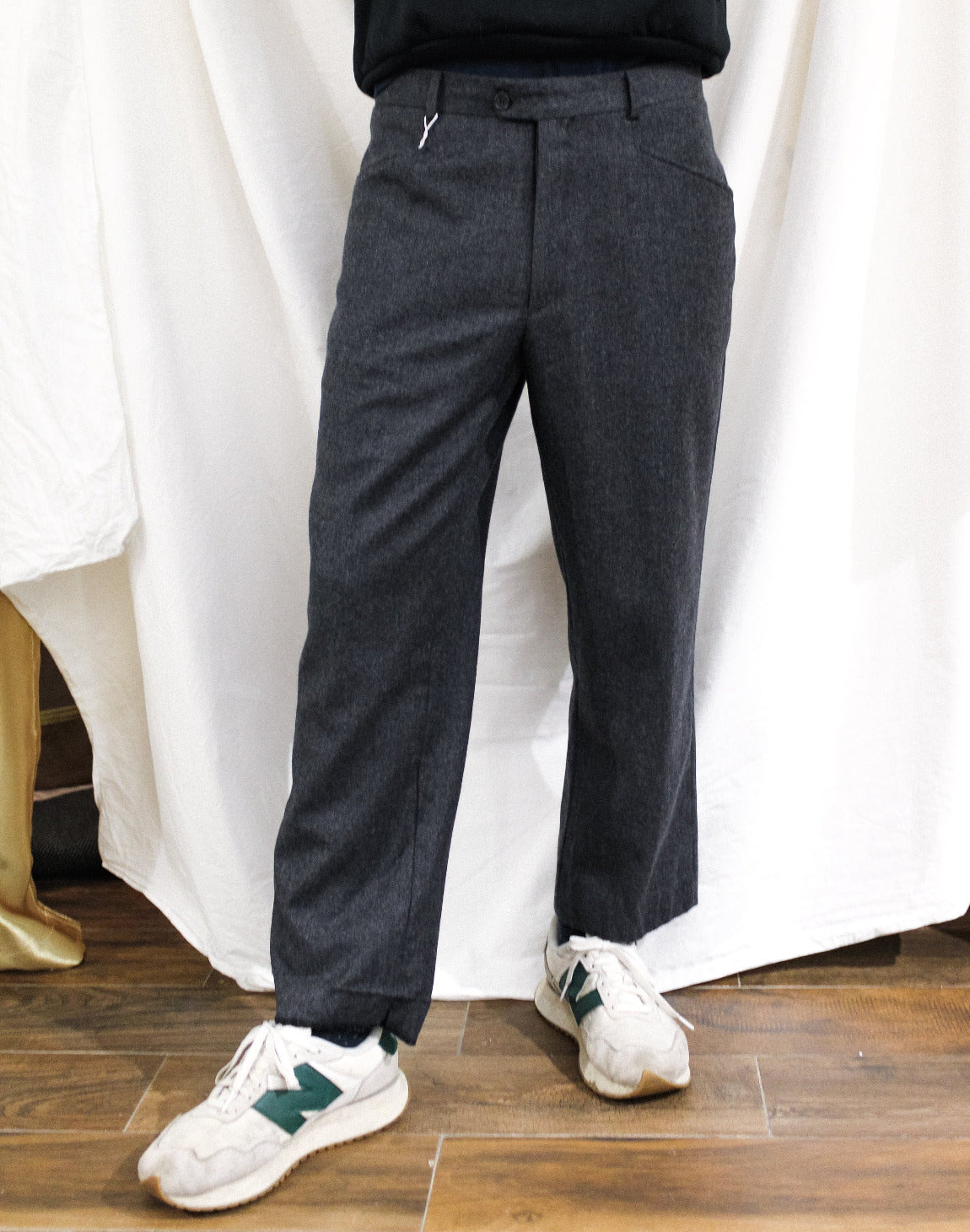 Pantalon à pinces gris en laine
